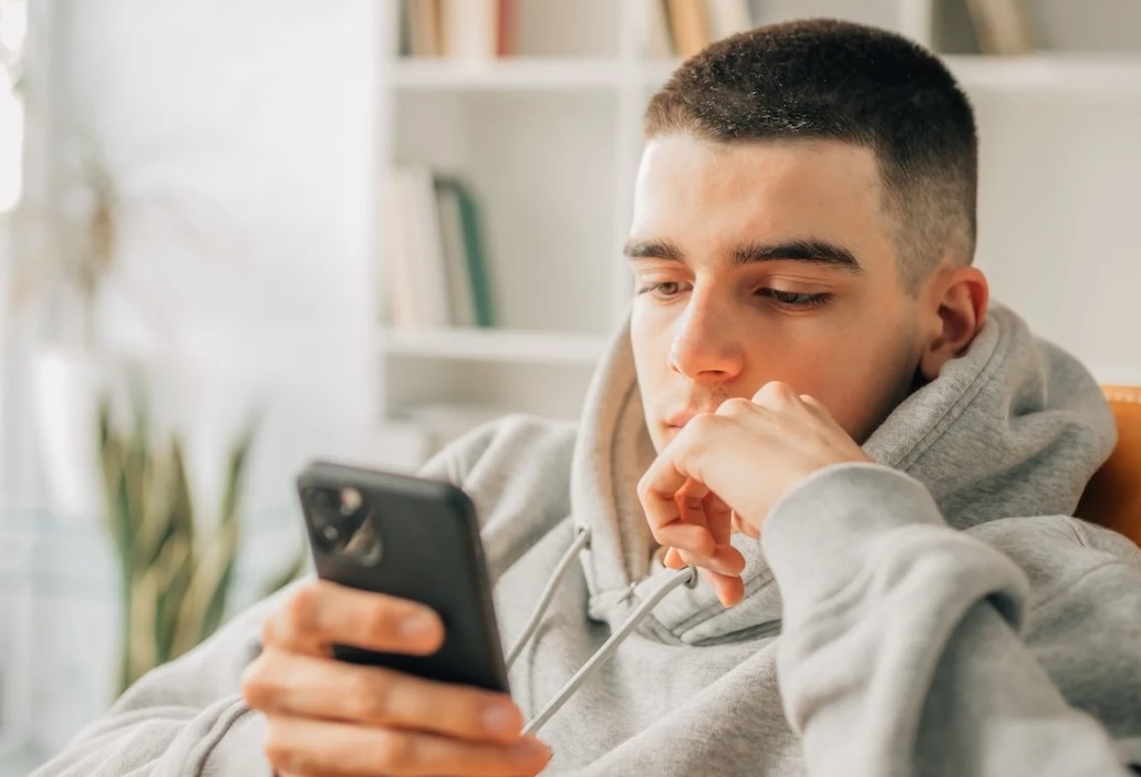 how to find apartments that take Section 8